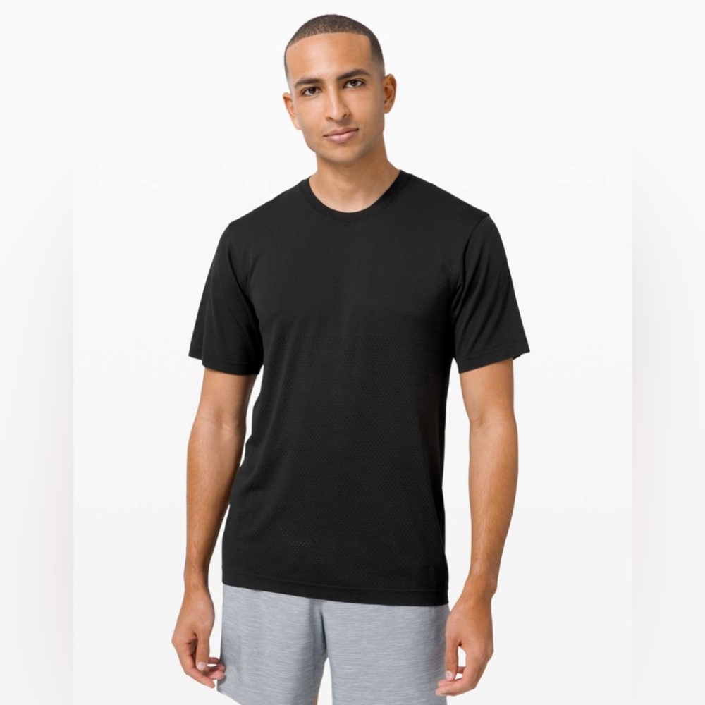 Lululemon Metal Vent Tech Breathe Short Sleeve